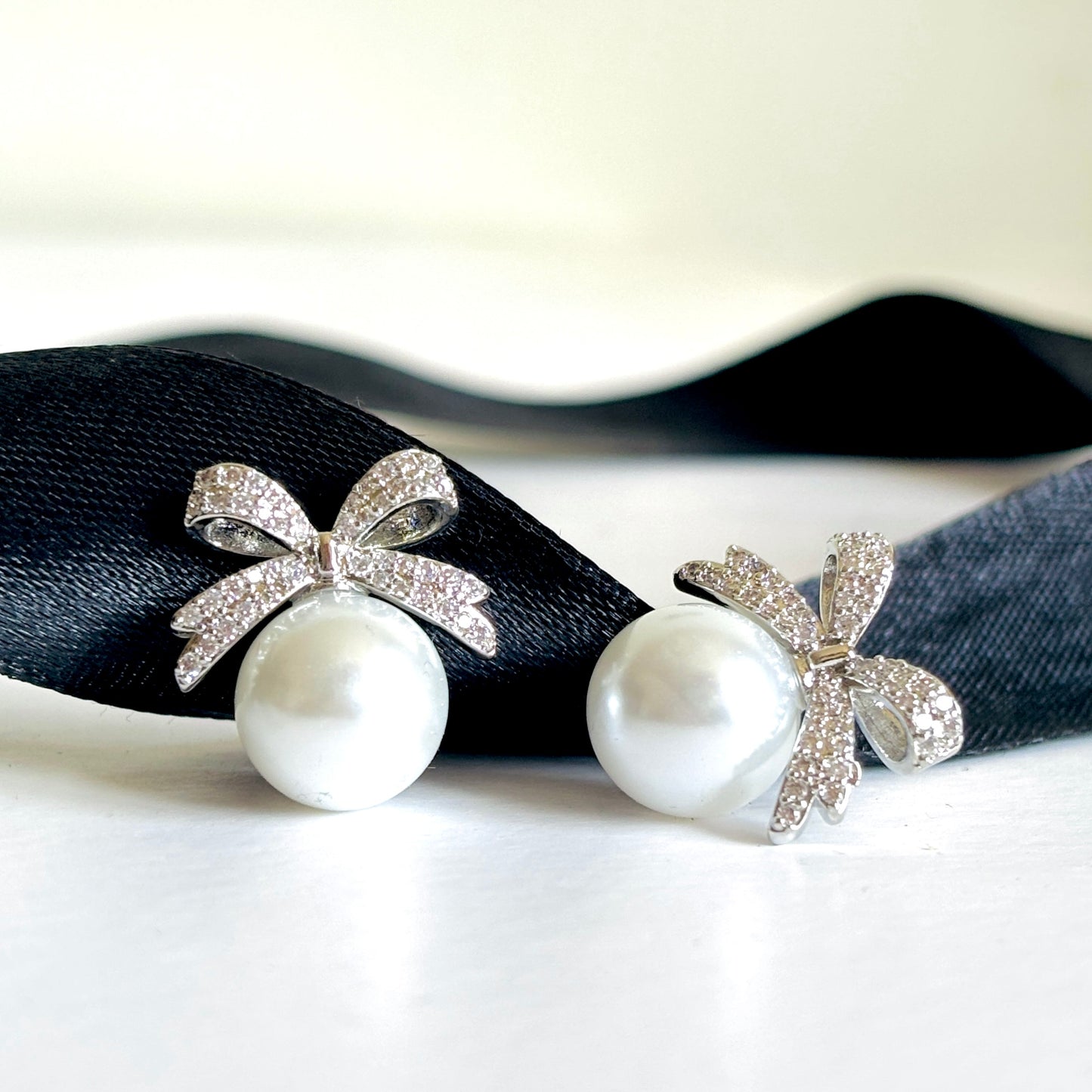 Bowtie Studs