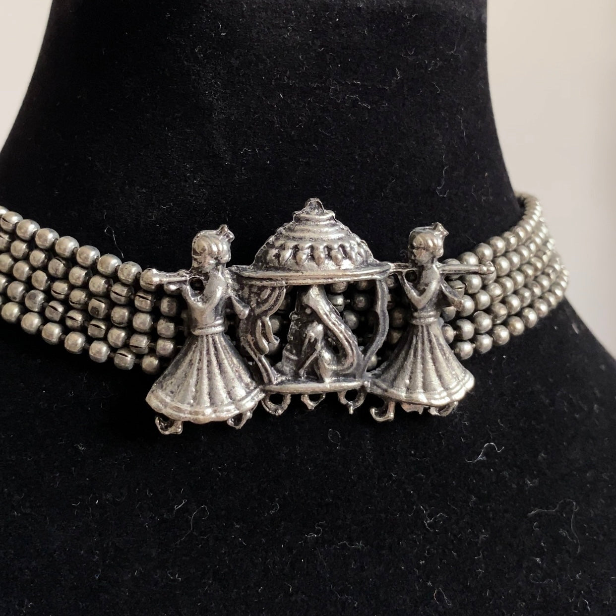 Tribal Doli Choker