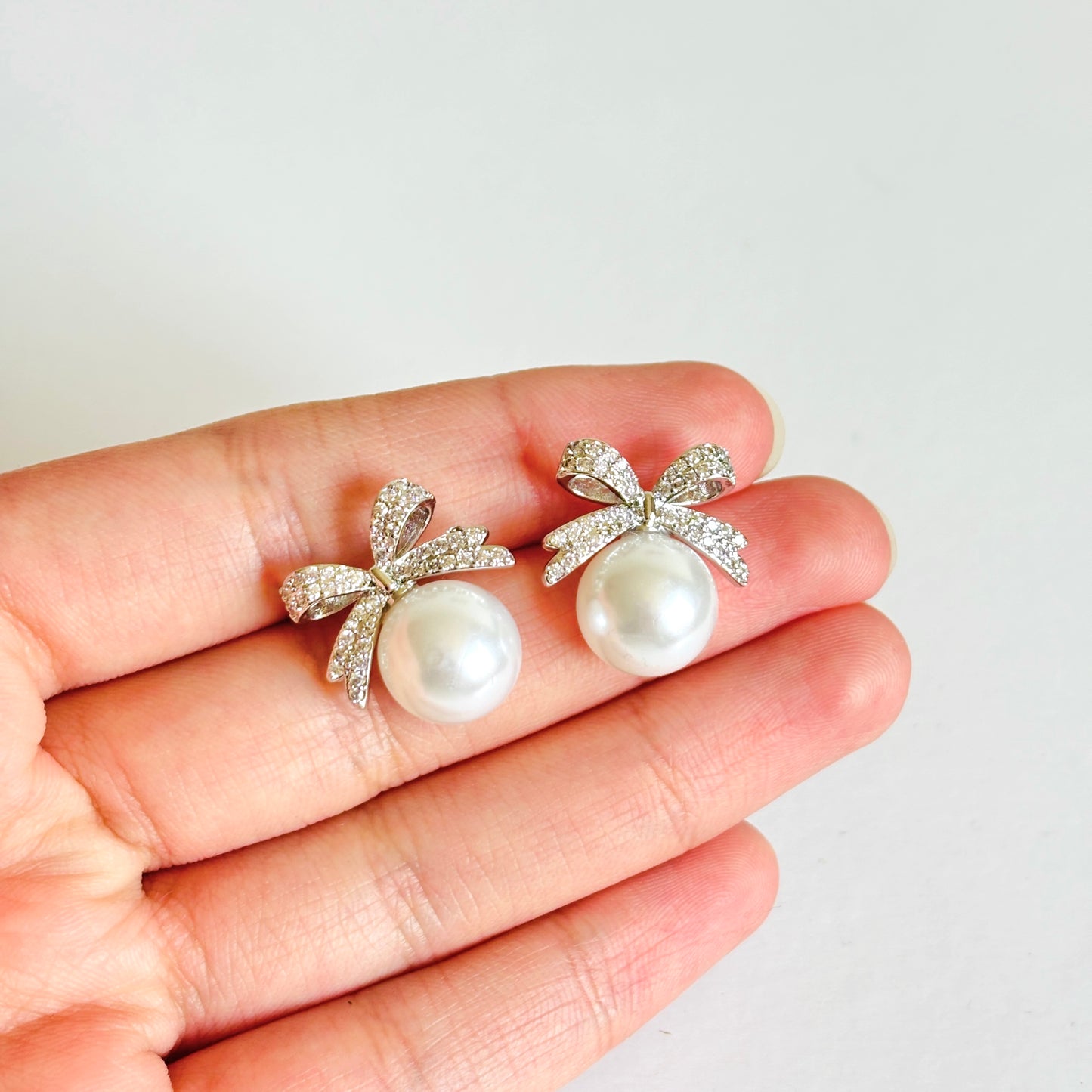 Bowtie Studs