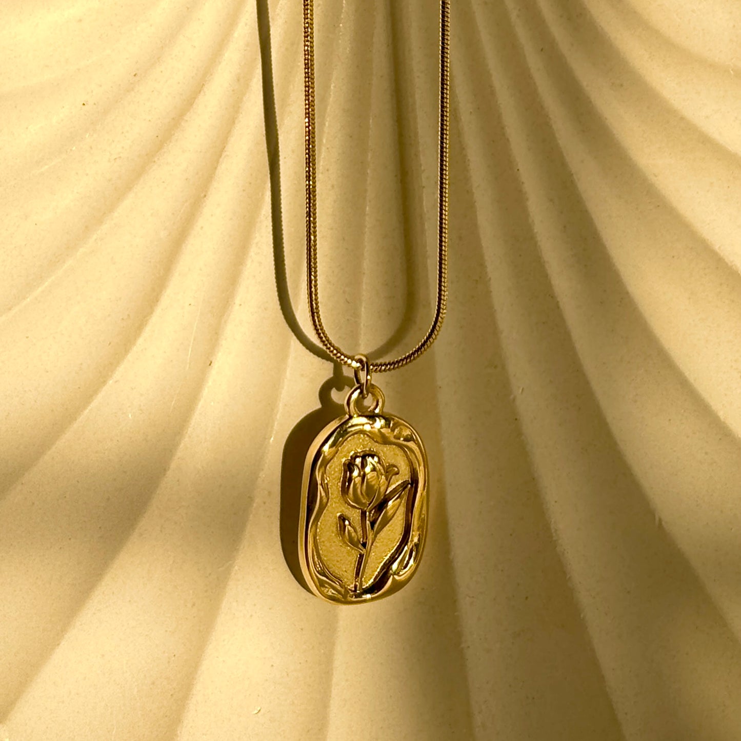 Rosy Necklace