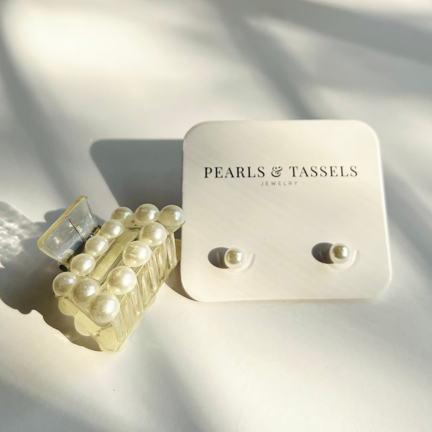 Barbie pearl clip