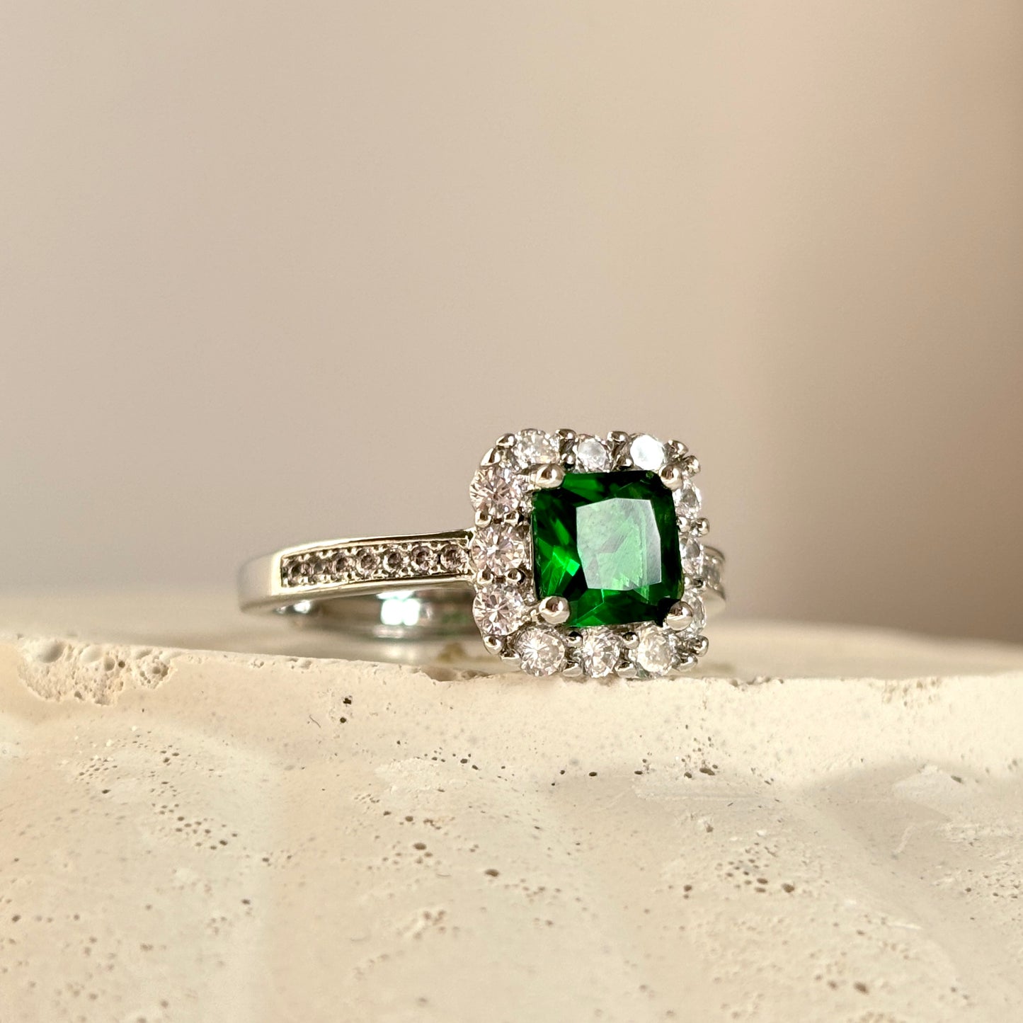 Auric Emerald Set