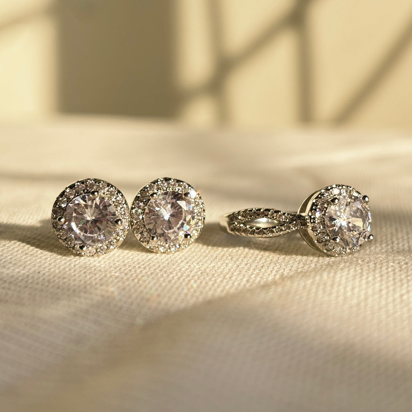 Dazzlia Zircon Set