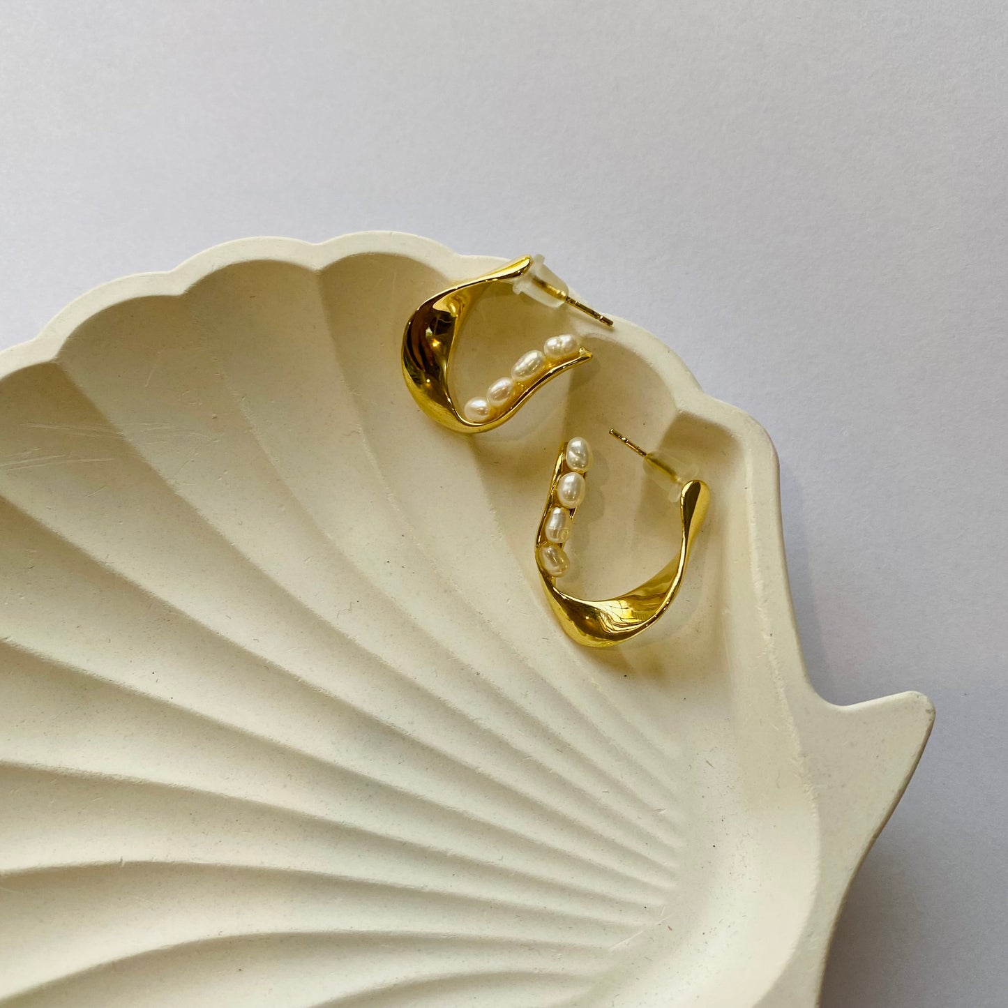 Dainty Hoops