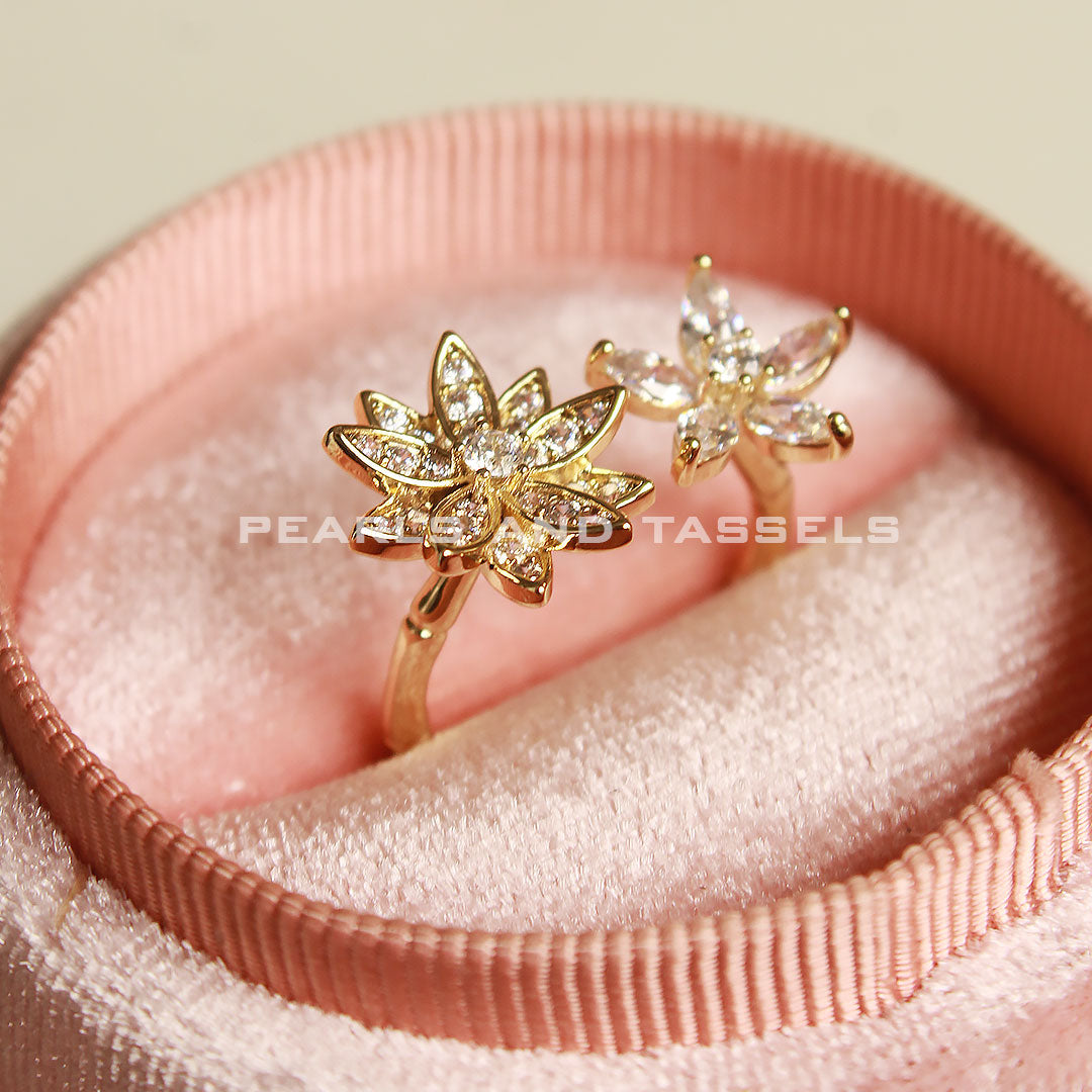 Twin Daisy Ring