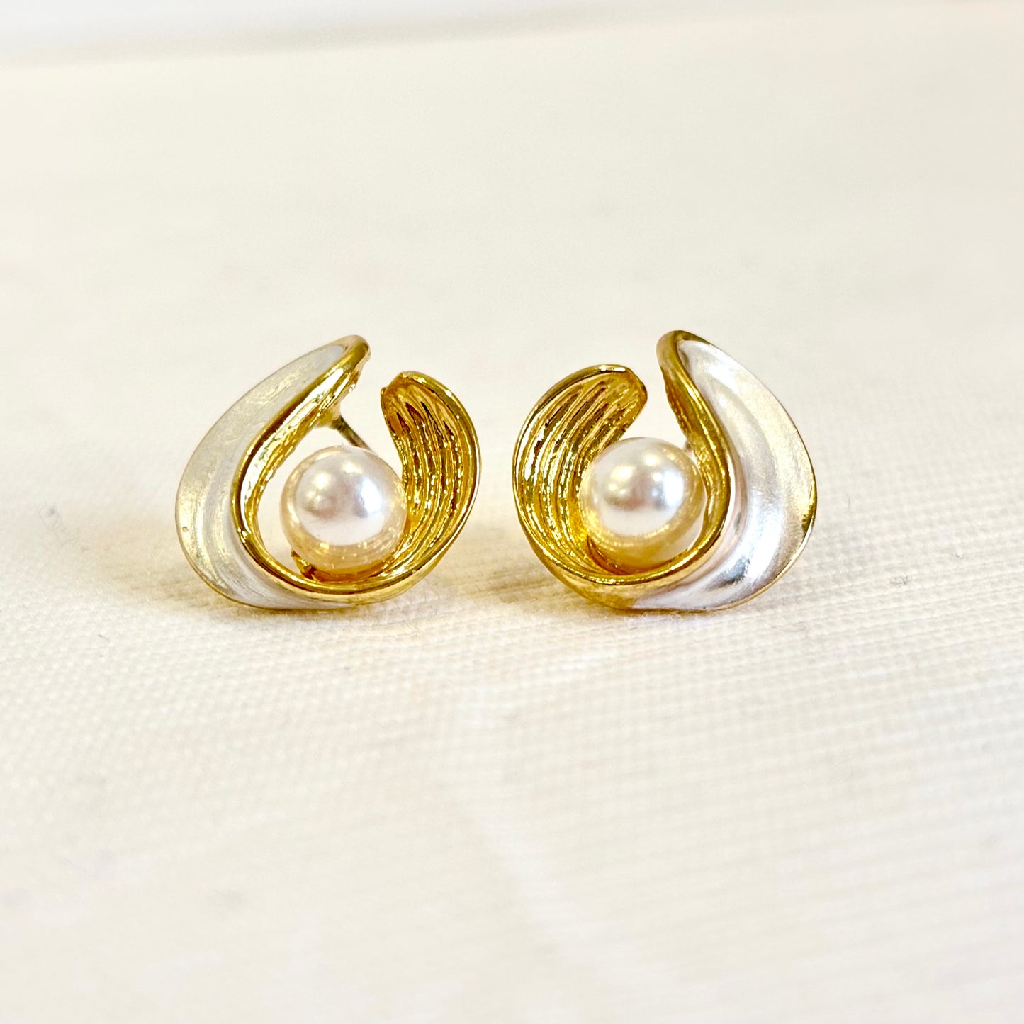 Marilyn Pearl Studs