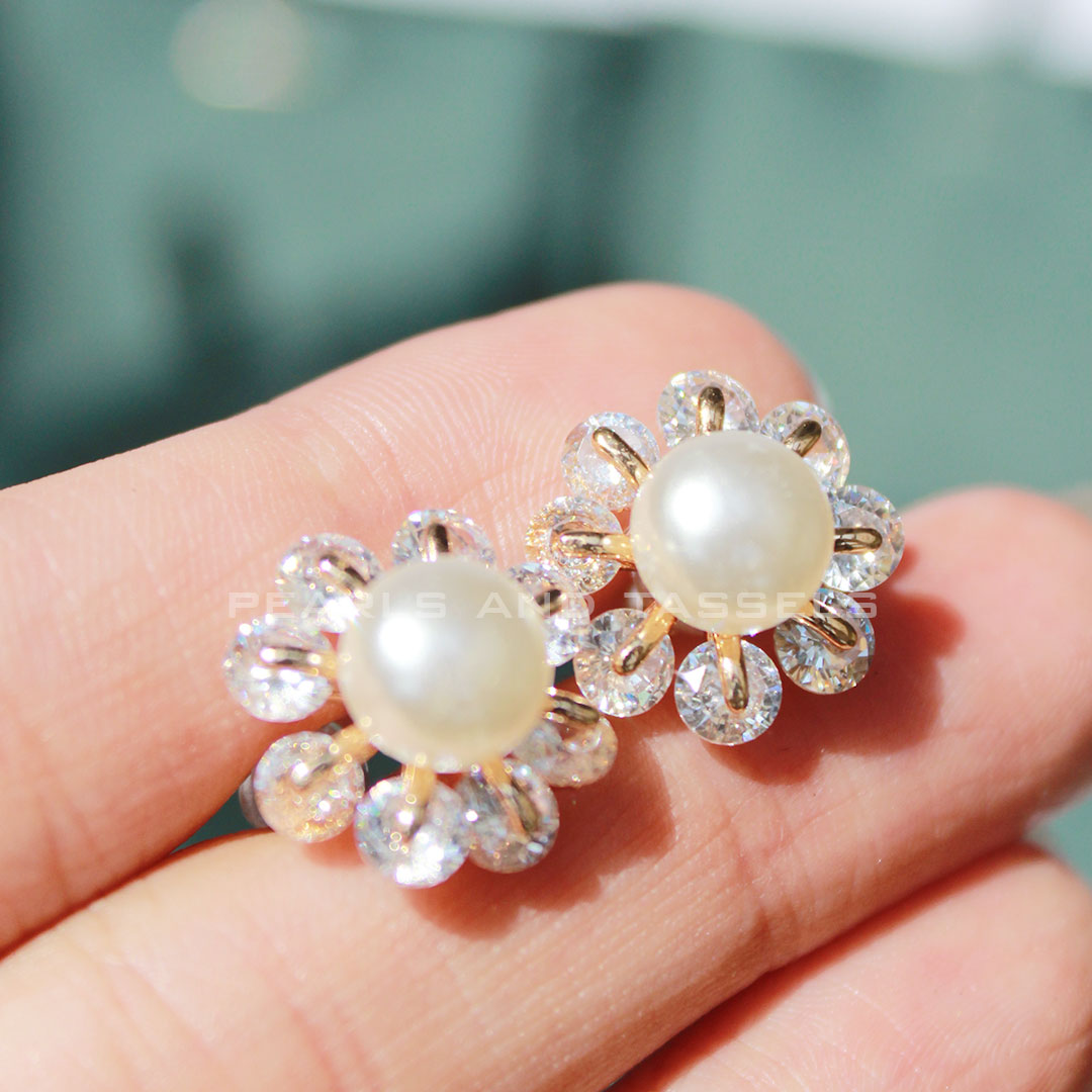 Serenity Circle pearl Earrings