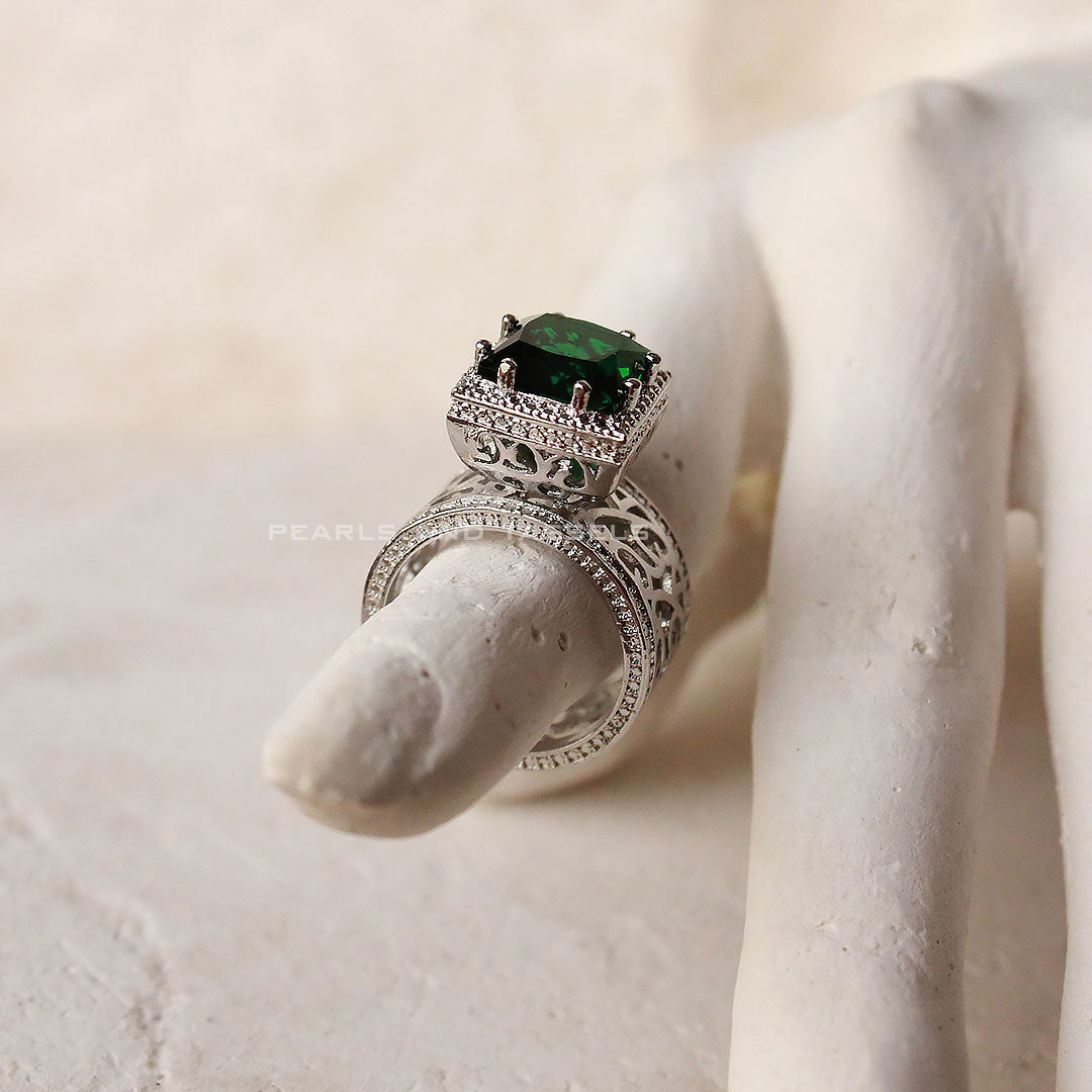 Emerald Engraved Ring